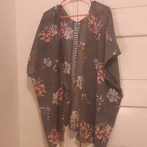 Floral patterned kimono
